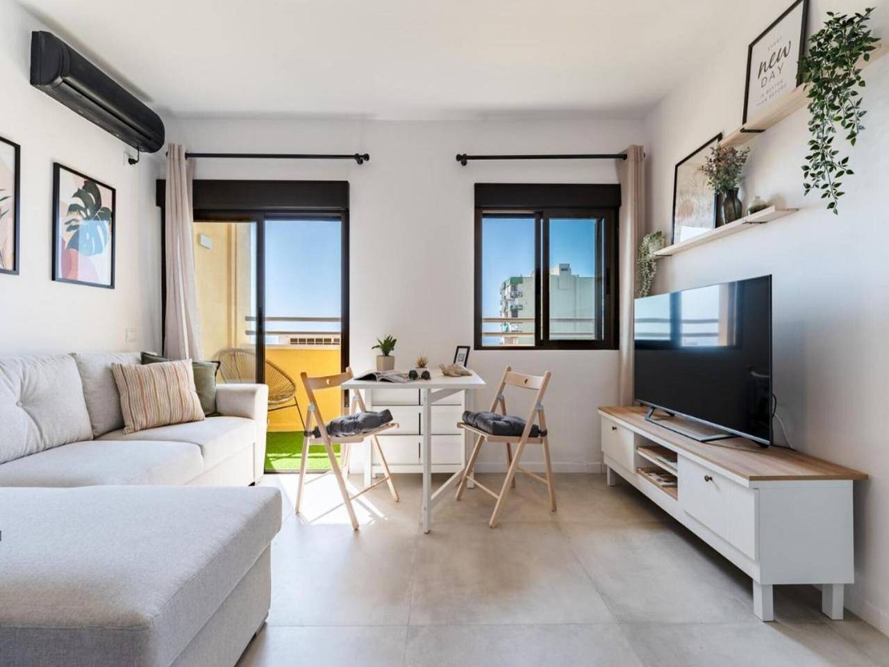 Apartamento entero, Studio in Aguadulce with Sea Views & Pool in Aguadulce, Roquetas de Mar