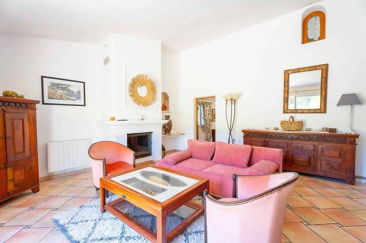 Gîte pour 18 personnes, avec jardin ainsi que sauna et piscine à Grans - 2
