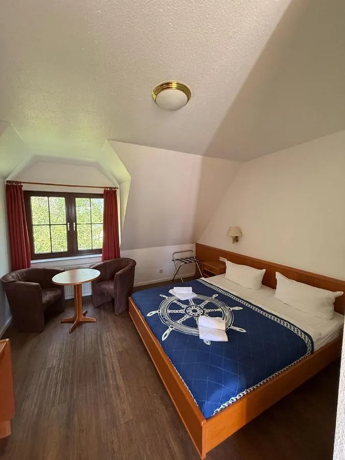 Hotel para 55 personas, con jardín y vistas - 1