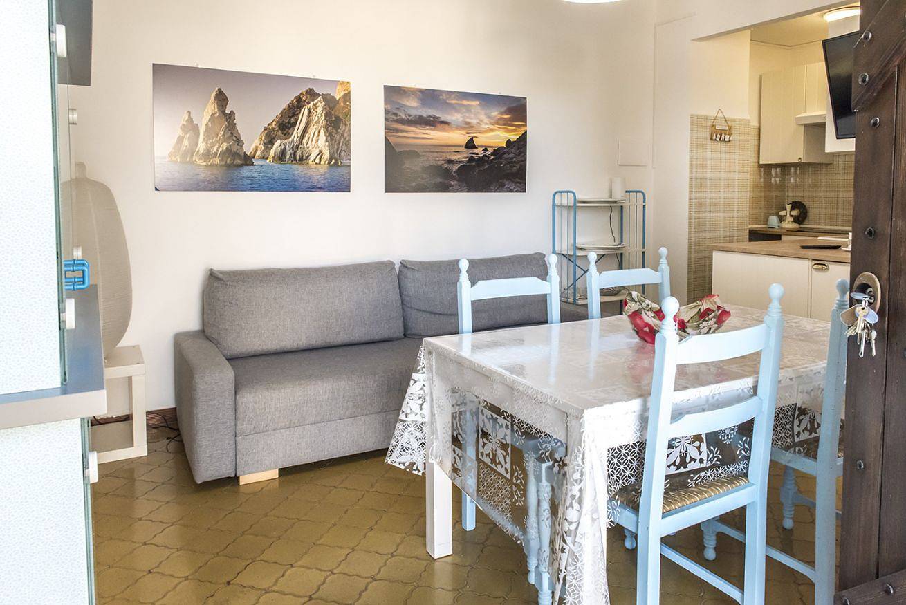 Entire apartment, M261 - Marcelli, renovated three-room apartment with sea view terrace in Marcelli, Riviera del Conero