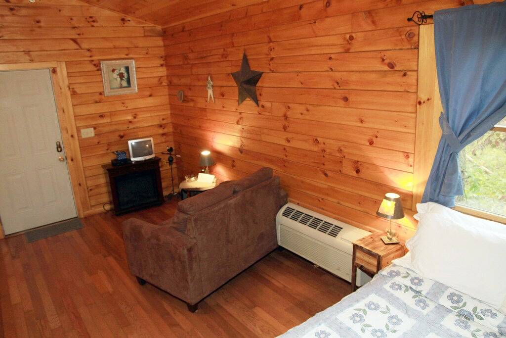 Kabine-Eigenes Badezimmer-Standard-Cupids Cabin in Hocking Hills