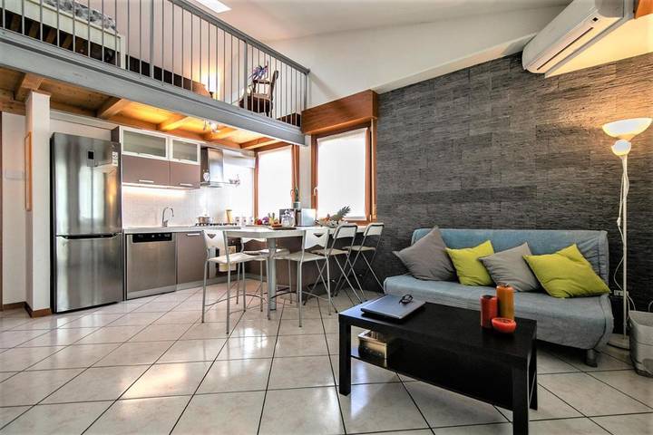 Gîte pour 5 personnes, avec Balcon ainsi que Terrasse et Vue dans Bordano