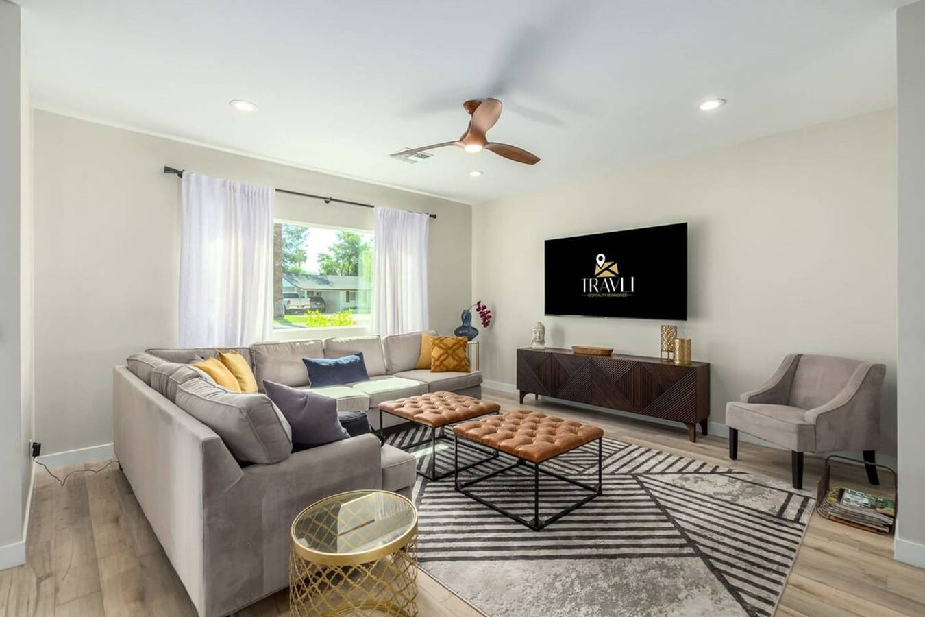 Modern Arcadia Estate Htd Pool Bikes Chef Kitchen in Phoenix, Maricopa County