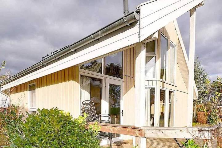 Ferienwohnung für 6 Personen, mit Terrasse und Garten sowie Sauna