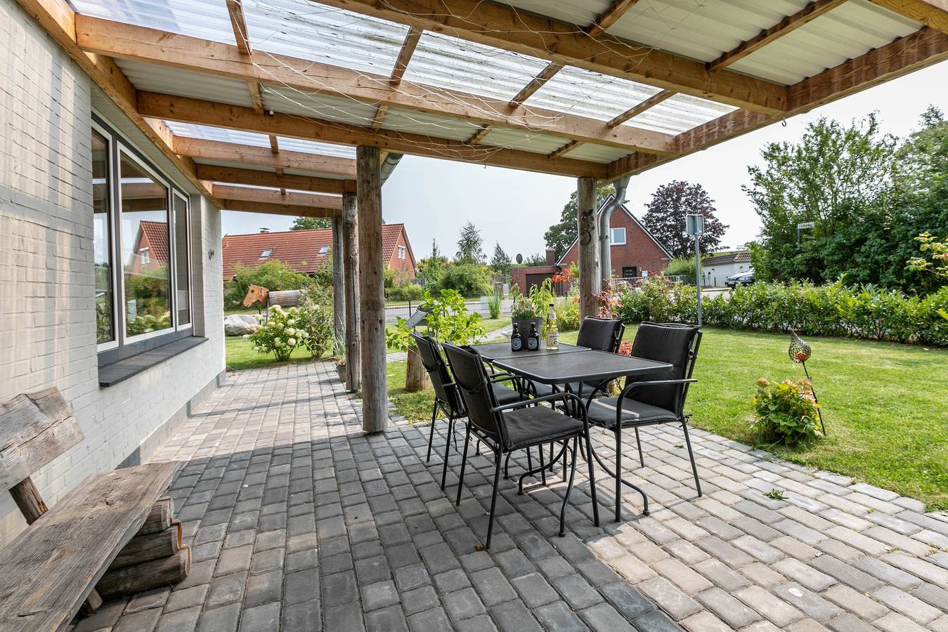 Ganze Wohnung, Ferienwohnung 'Deichperle An Der Eider' mit privater Terrasse, privatem Garten und Wlan in Tönning, Halbinsel Eiderstedt