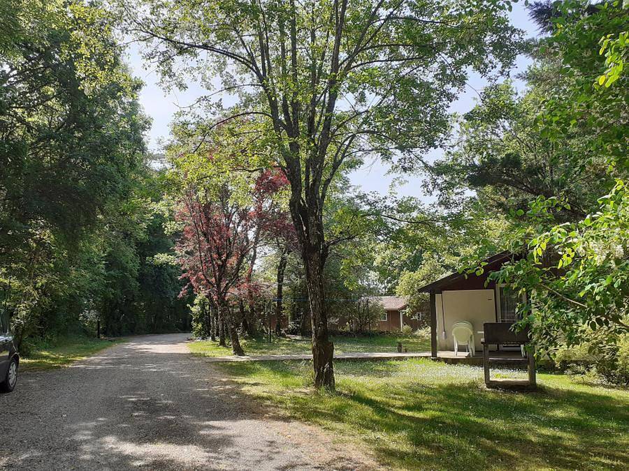 Camping Domaine Papillon - Chalet 4 personen - Ombrageuse in Reyrevignes, Regionaler Naturpark Causses du Quercy