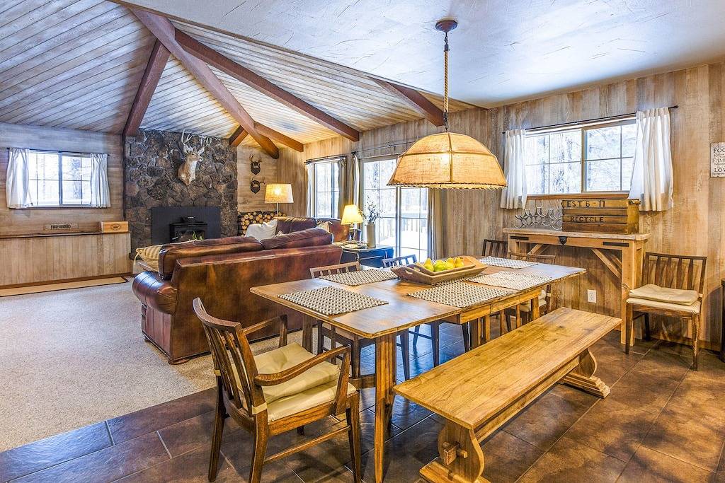 Privater Whirlpool, Dorf zu Fuß erreichbar, Klimaanlage, Holzkamin in Sunriver, Deschutes County