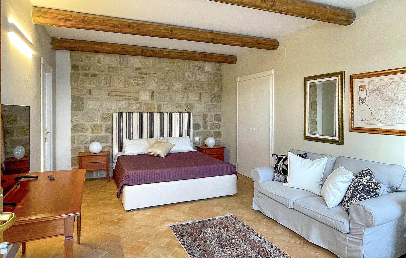 Holiday home for 25 people with pool in San Giuliano di Puglia, Campobasso Province