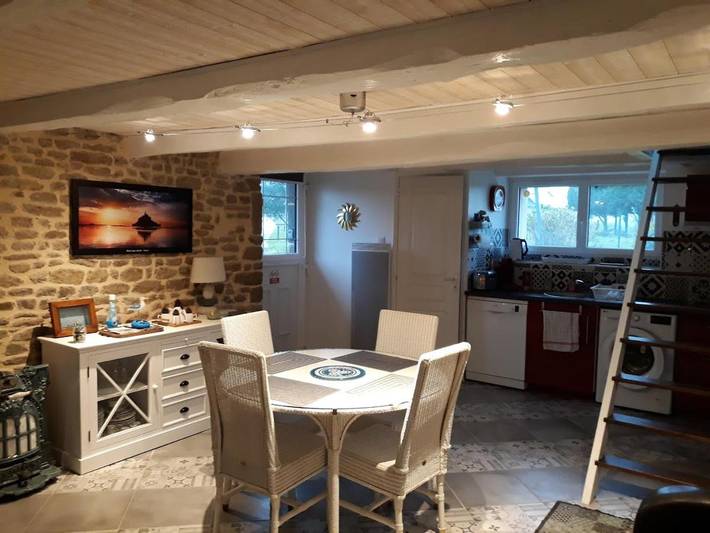 Location de vacances pour 6 personnes, avec Terrasse et Jardin à Mellé (Brittany)