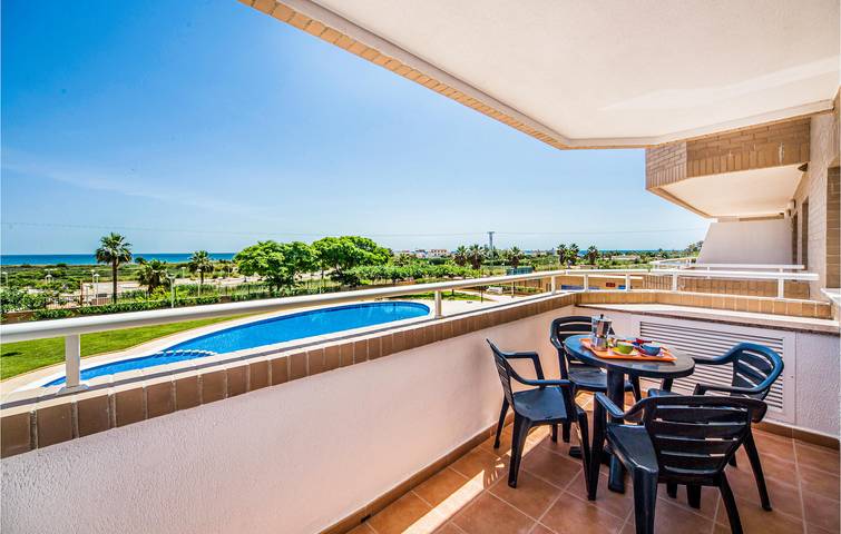 Gîte pour 6 personnes, avec terrasse et piscine à Cabanes - 2