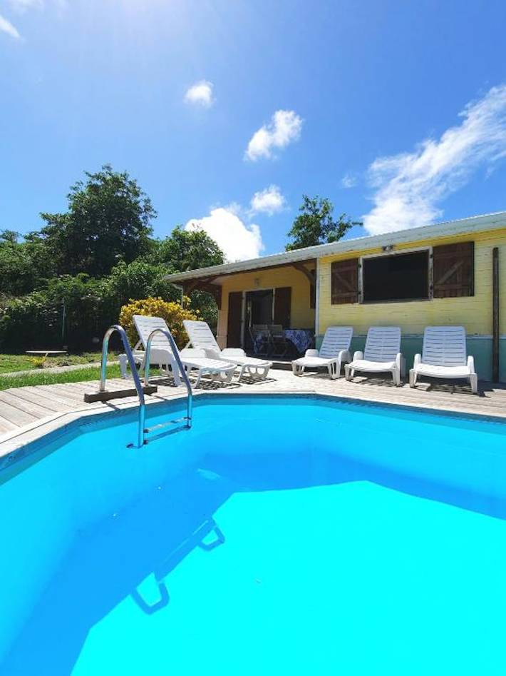 Villa for 6 people, with terrace and pool in Martinique