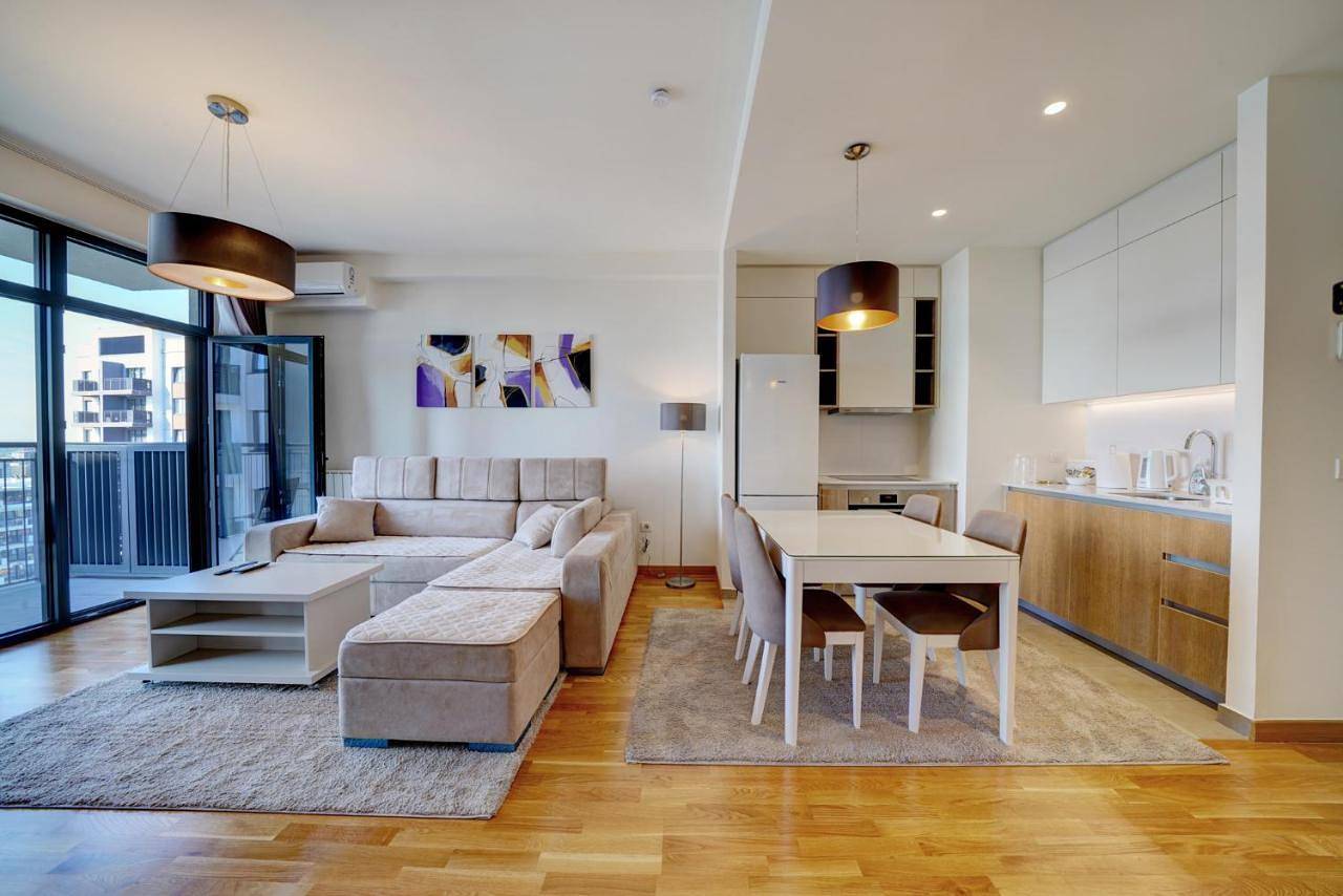 Ganze Wohnung, Ferienwohnung für 5 Personen mit Balkon in Belgrad, Belgrad und Umgebung