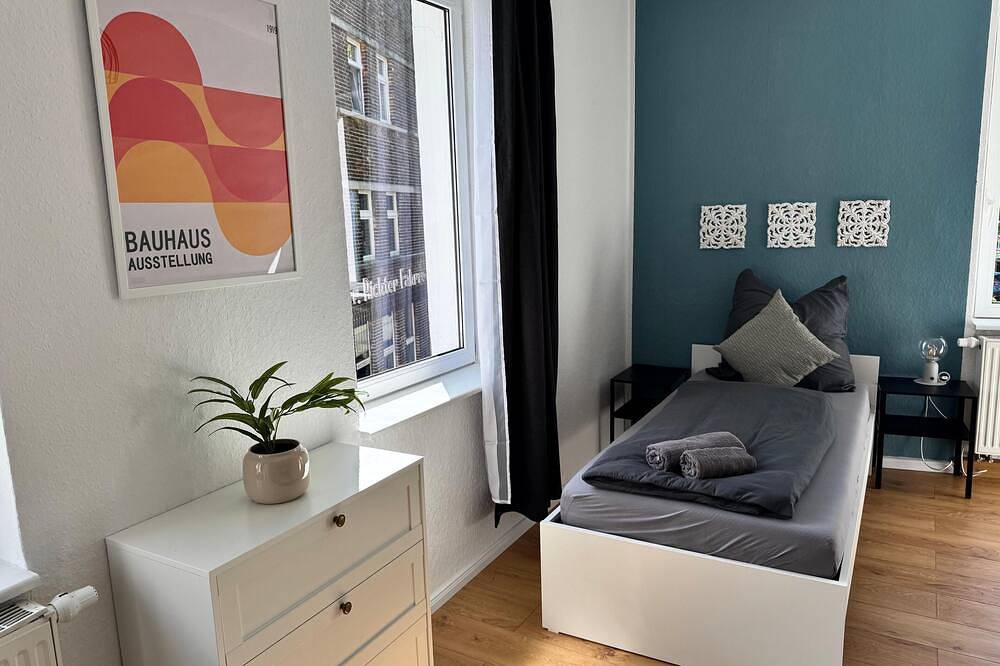 Ganze Wohnung, Appartement \"Martha\" an der Goitzsche mit 3 Schlafzimmern und Stellplatz in Bitterfeld-Wolfen, Dessau-Wörlitzer Gartenreich