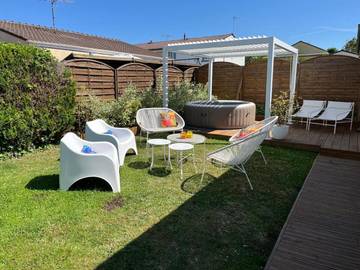 Gîte pour 8 personnes, avec jacuzzi et jardin dans Witry-lès-Reims