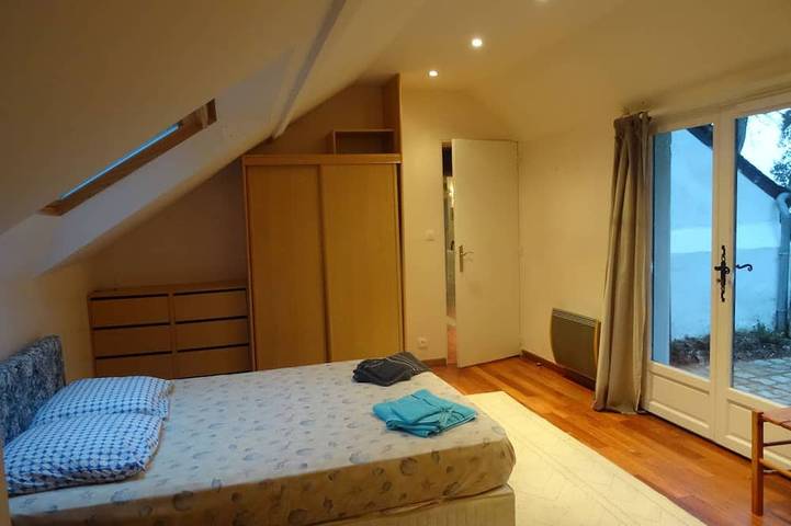 Location de vacances pour 6 personnes, avec terrasse ainsi que jardin et jacuzzi dans Plage Du Men Armor - 3