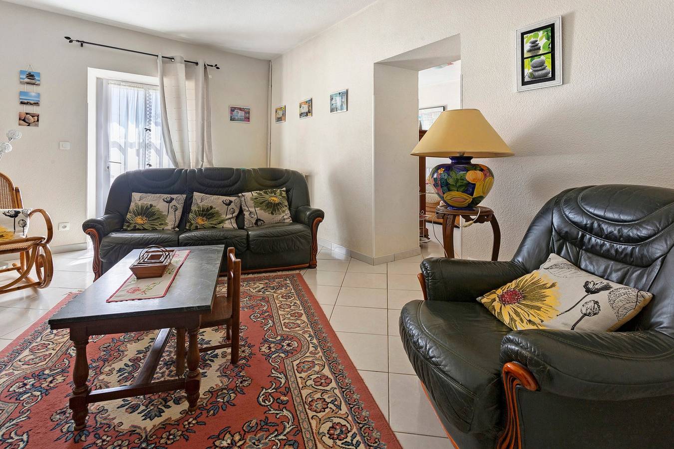 Holiday Home 'Le Marronnier D'Armandine' with Private Terrace, Private Garden and Wi-Fi in Essouvert, Saint-Jean-d'Angély region