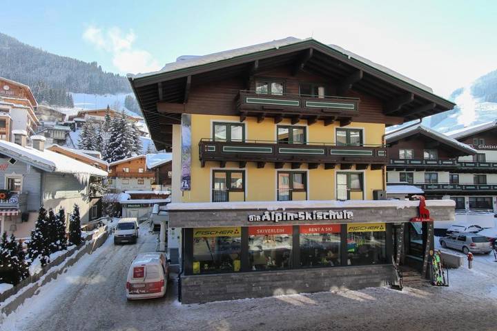 B&B für 2 Personen, mit Balkon und Sauna sowie Ausblick in Hinterglemm