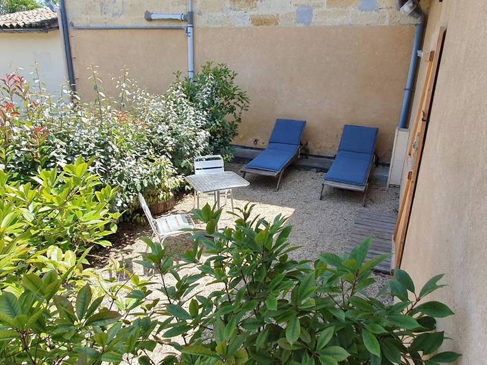 Location de vacances pour 2 personnes, avec terrasse à Savignac-de-l'Isle