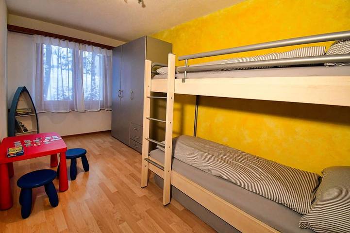Entire apartment, 4.5 room apartment in Laax directly by Laaxersee in Laax Dorf, Laax