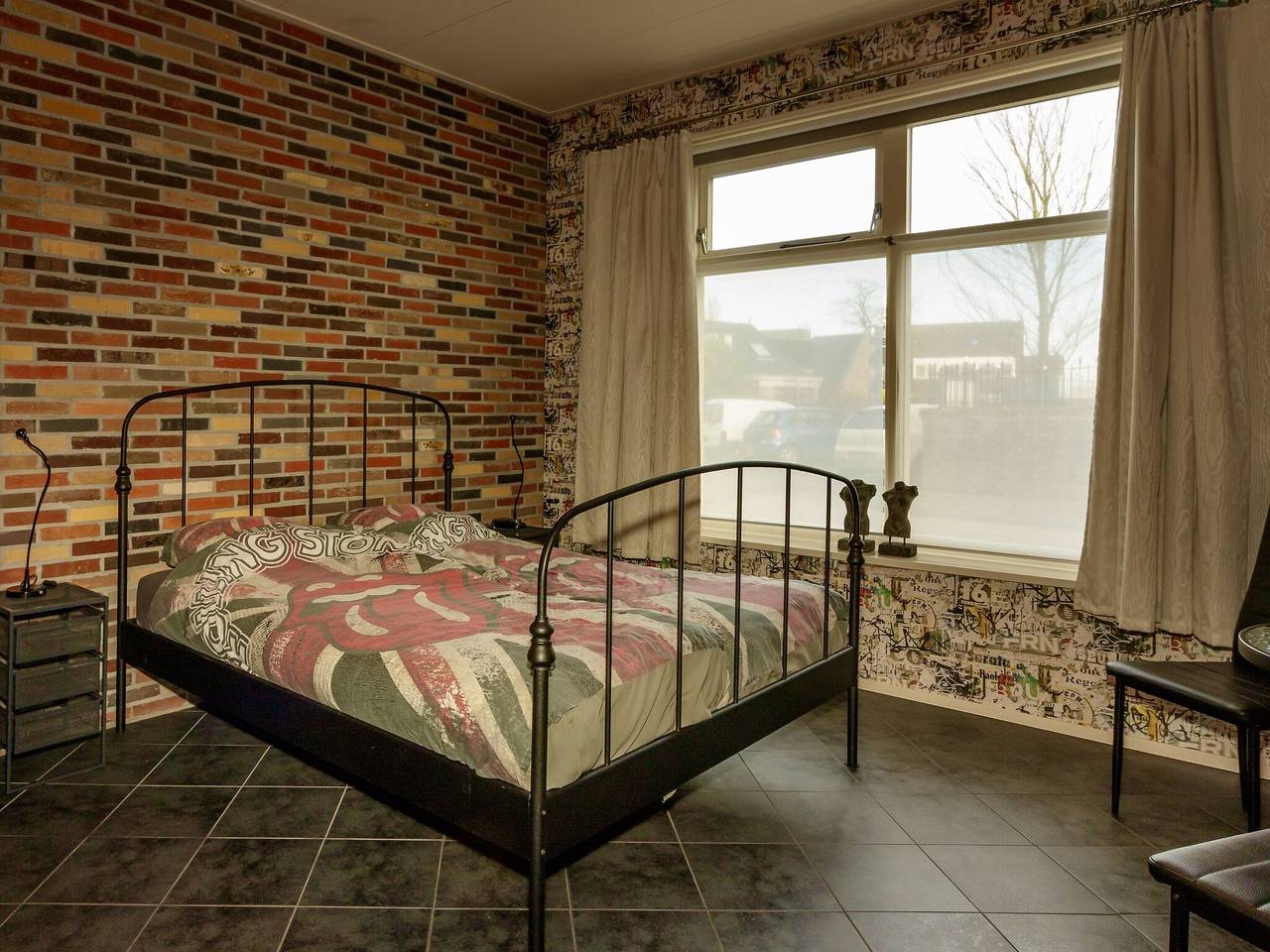 Zuhause mit Vinyls, Fahrrädern und Wasserwegen in Littenseradiel, Holländische Küste