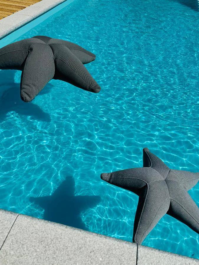 Ferienwohnung für 5 Personen, mit Terrasse und Garten sowie Pool und Ausblick