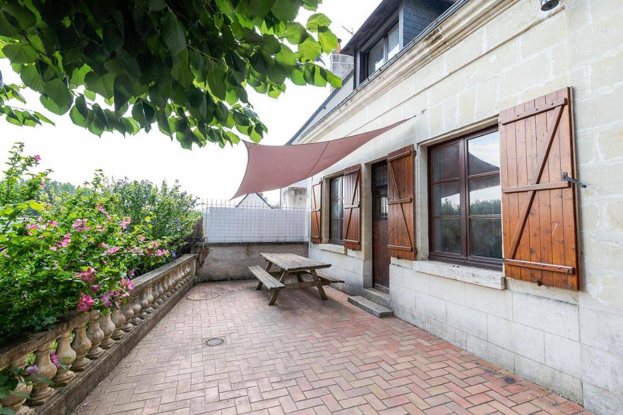 La petite maison sur la colline in Nazelles-Négron, Région de Tours