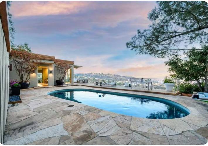 Villa für 8 Personen, mit Terrasse und Pool in Los Angeles