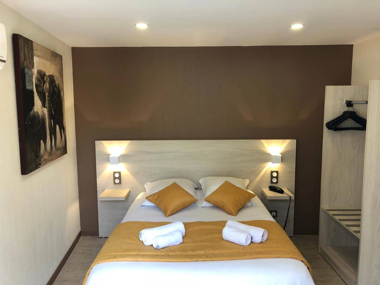Hôtel pour 2 personnes avec terrasse in Boulazac Isle Manoire, Périgord Blanc