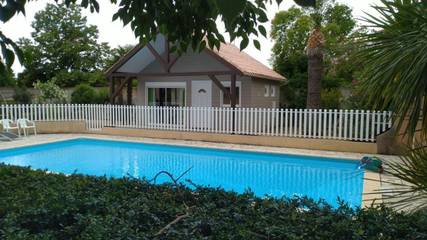 Gîte pour 4 personnes, avec jardin ainsi que piscine et vue à Montady