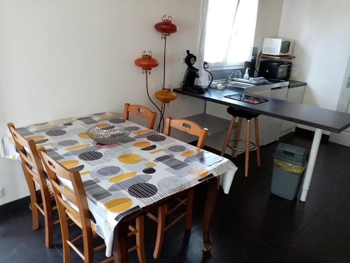 Gîte pour 3 personnes, avec jardin et vue à Saint-Romain-de-Benet - 2