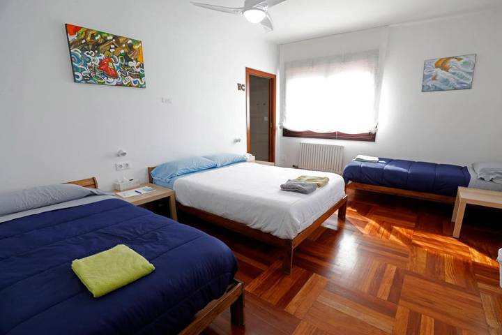 Gîte pour 4 personnes, avec Balcon et Terrasse ainsi que Jardin et Vue à Barro