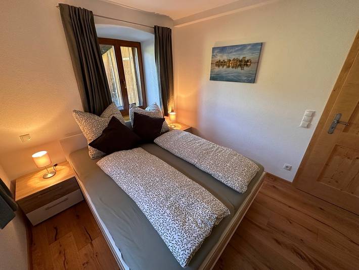 Ganze Ferienwohnung, Ferienwohnung Schlossblick - Ferienwohnung Schlossblick 60 qm, sep. Schlafzimmer, Erdgeschoss, Barrierefrei in Kampenwand, Aschau im Chiemgau