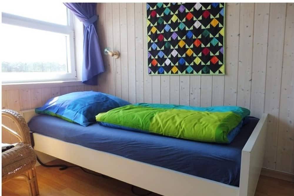 Ganze Wohnung, Ferienwohnung 'Ferienhaus Ty Glaz' mit gemeinsamer Terrasse, gemeinsamem Garten und Wi-Fi in Wesselburenerkoog, Dithmarschen