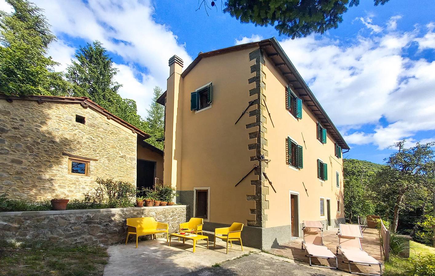 Charmante Wohnung mit Garten in der Nähe von Torrente Corsonna in Barga, Lucca Provinz