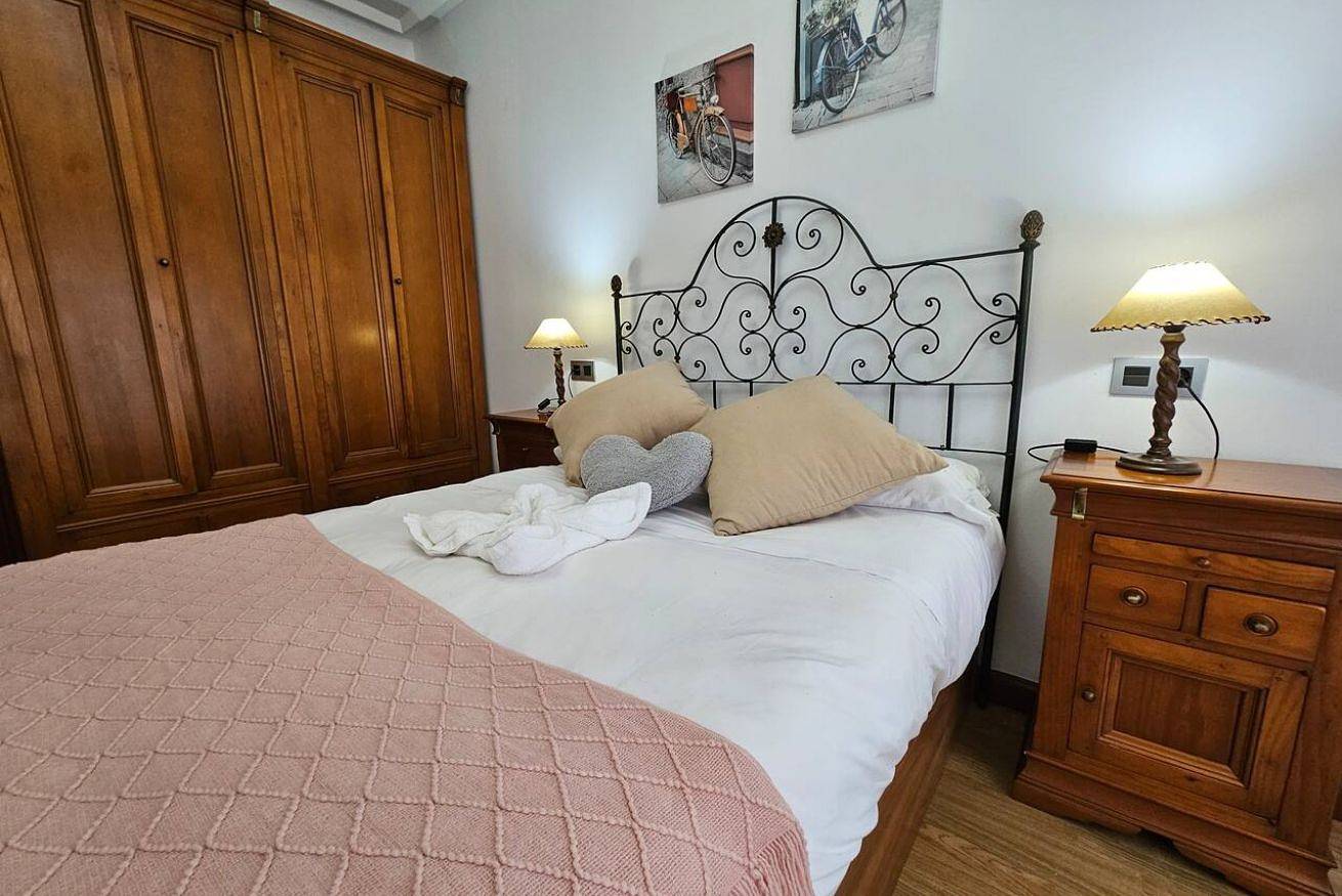 Ganze Wohnung, 127A 3-bedroom apartment near the beach in Distrito Centro (Gijón), Gijón