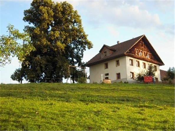 Chambre d’hôte pour 3 personnes, avec Terrasse ainsi que Jacuzzi et Jardin