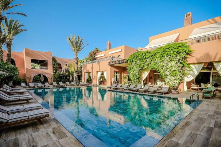 Hôtel pour 2 personnes, avec sauna et jardin ainsi que piscine et jacuzzi