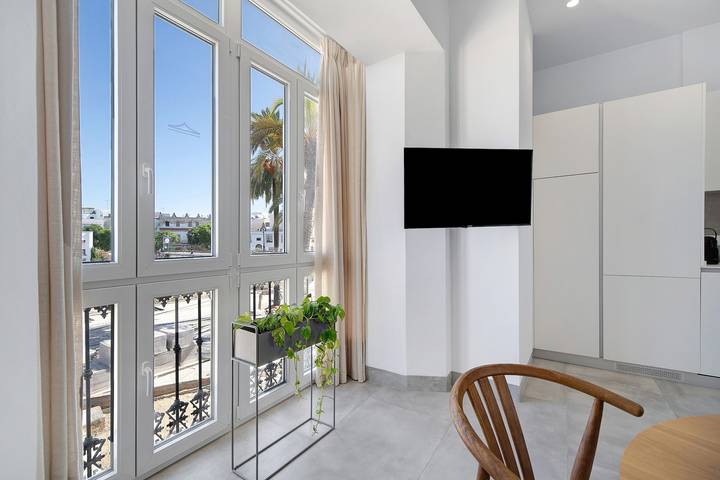 Entire apartment, Apartment 'Gran Suite Balcón 4' with Balcony, Wi-Fi and Air Conditioning in Chiclana de la Frontera, Costa de la Luz