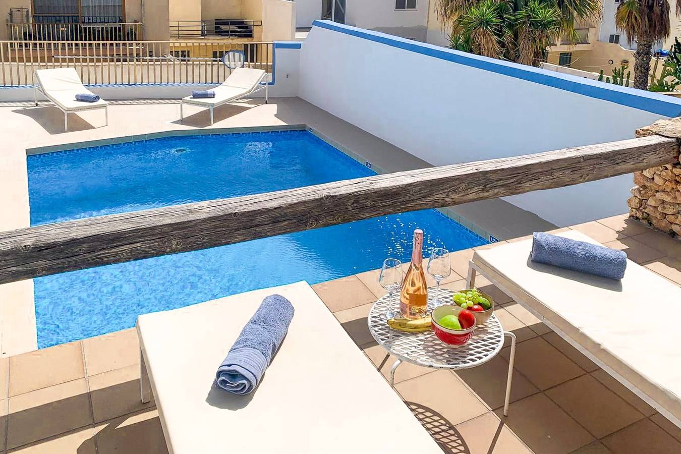 Sunny pool and terrace - Merill nb7 in il-Mellieha, Mellieha