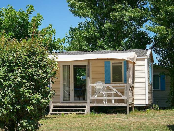 Camping pour 4 personnes, avec Bassin pour enfant et Piscine à Batz-sur-Mer