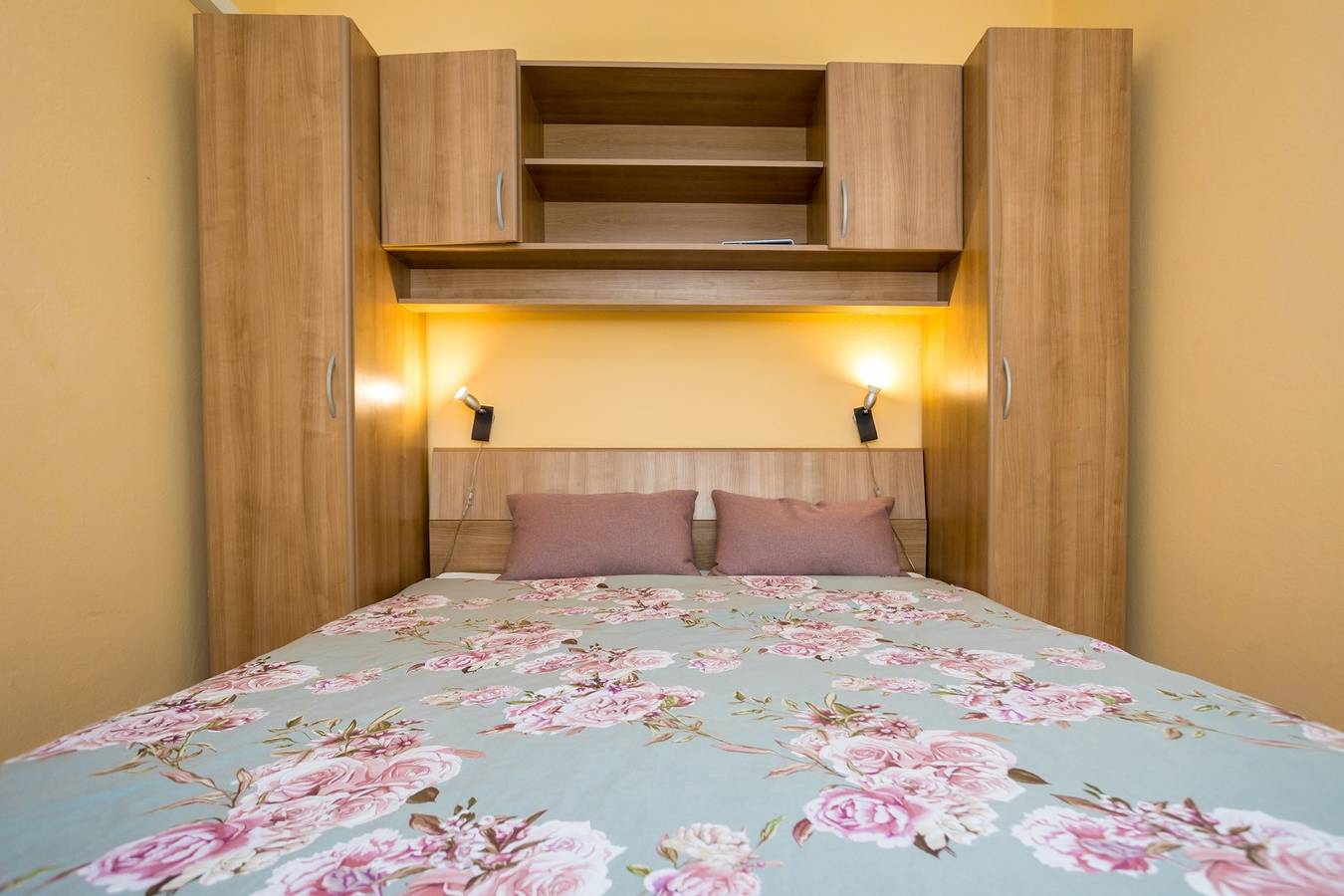 Ganze Wohnung, Kleines Apartment für 2 mit Wlan und Klimaanlage in Malinska in Malinska-Dubašnica, Krk