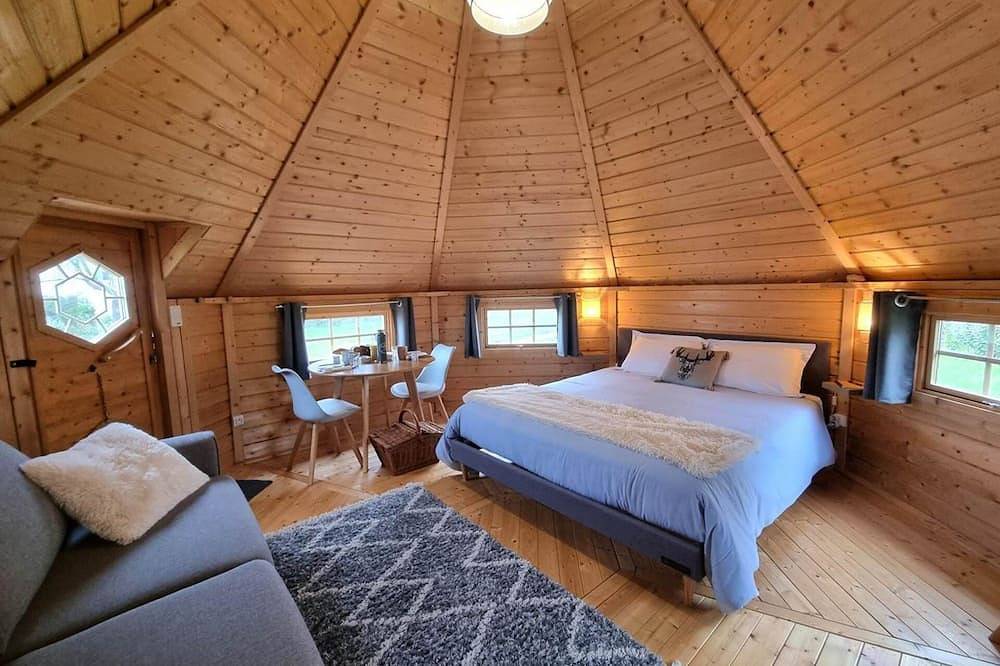 Cabane \"Laponie\" avec Sauna en option in Pradines (Loire), Région de Roanne
