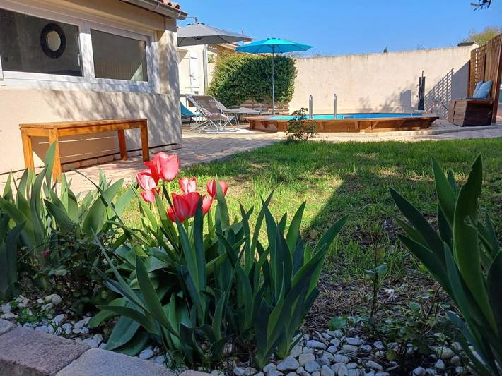 Location de vacances pour 10 personnes, avec jardin et piscine à Le Pontet - 4