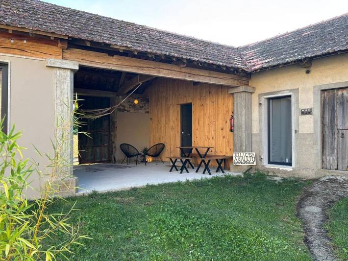 Albergue para 3 personas, con jardín además de terraza y jacuzzi en Provincia de La Coruña - 3