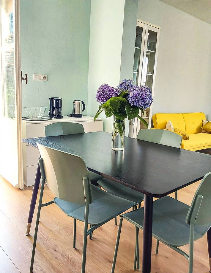 Appartamento intero, Appartamento vacanze per 3 persone con terrazza in Cannero, Cannero Riviera