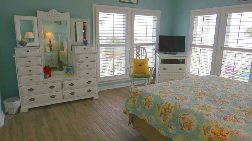 Vacation house for 20 people, with balcony and pool, with pets in Fort Morgan