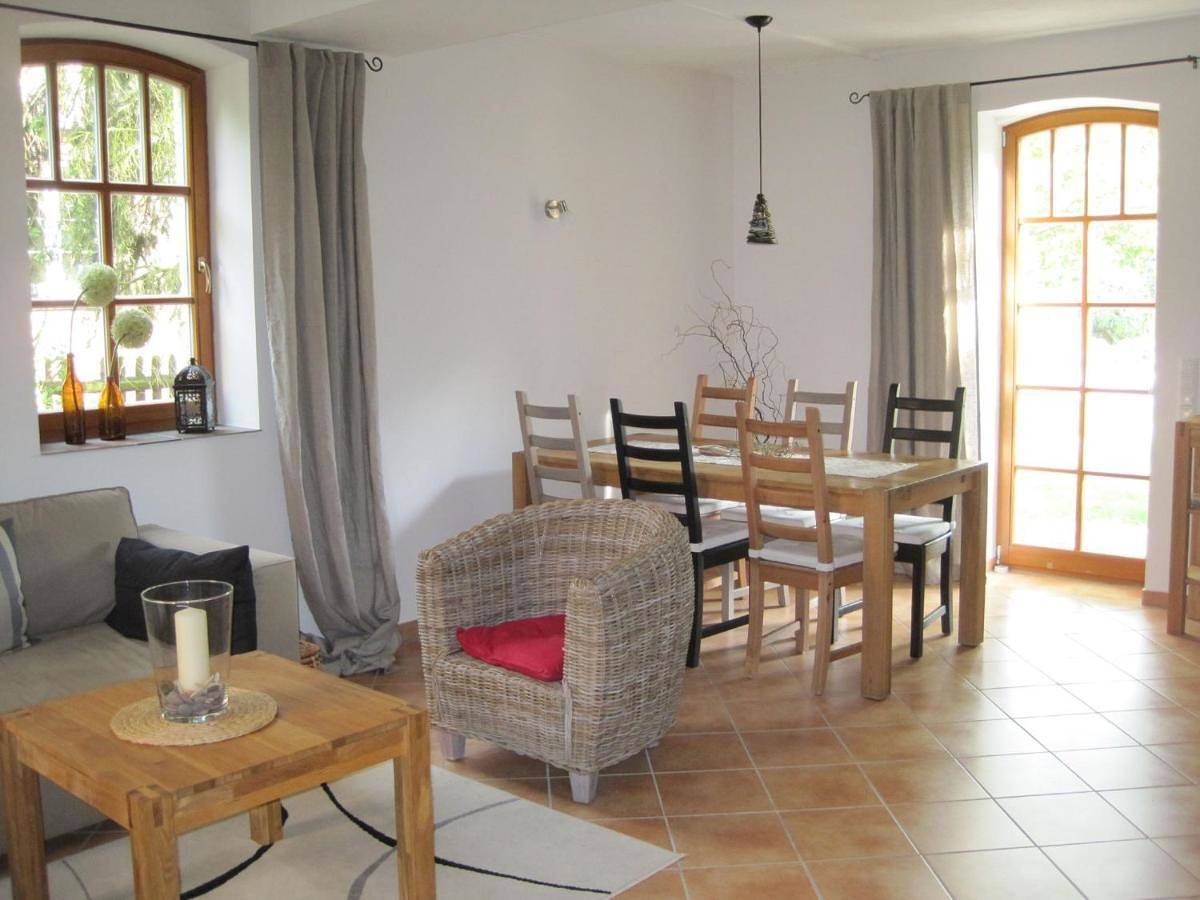 Two-Bedroom House in Drieschnitz-Kahsel, Neuhausen/Spree