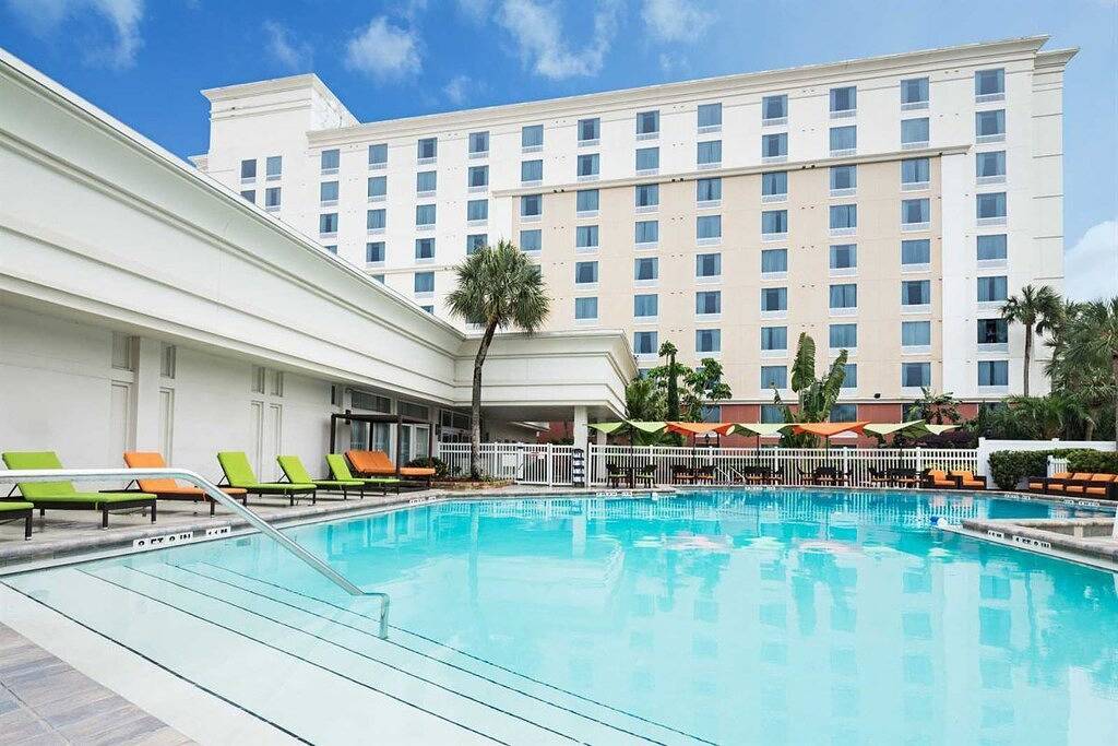 Orlando Dream Vacation! On-site Pool, Close to Universal Studios Orlando! in Orlando, Orange County (FL)