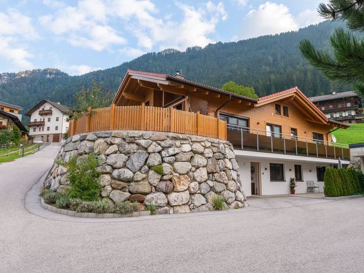 Ferienwohnung für 5 Personen, mit Terrasse und Garten in Bruck am Ziller