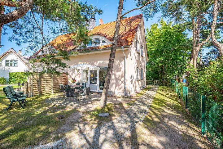 Ferienhaus für 6 Personen, mit Terrasse und Garten in Dierhagen